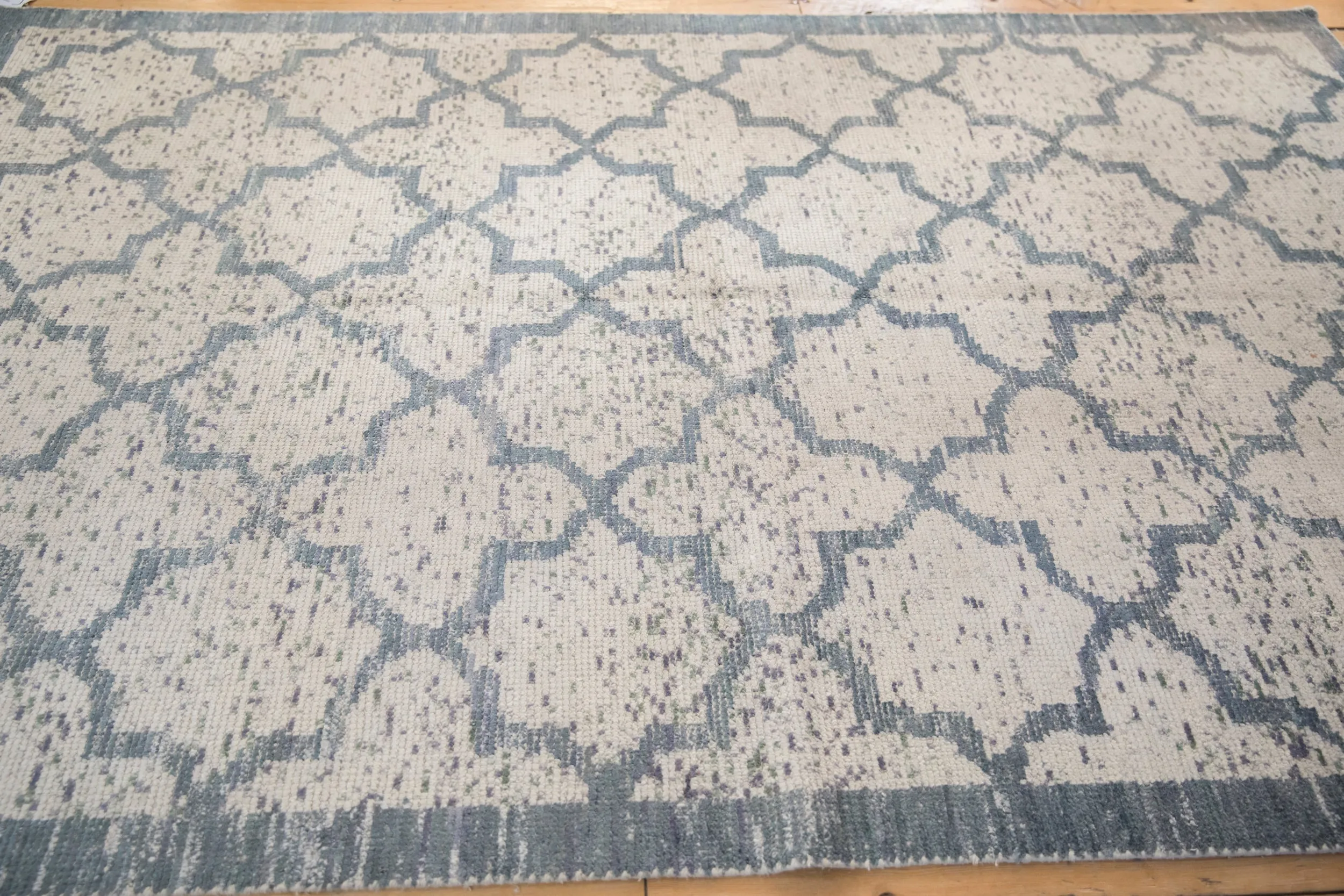 6x9 Distressed Indian Moroccan Design Carpet