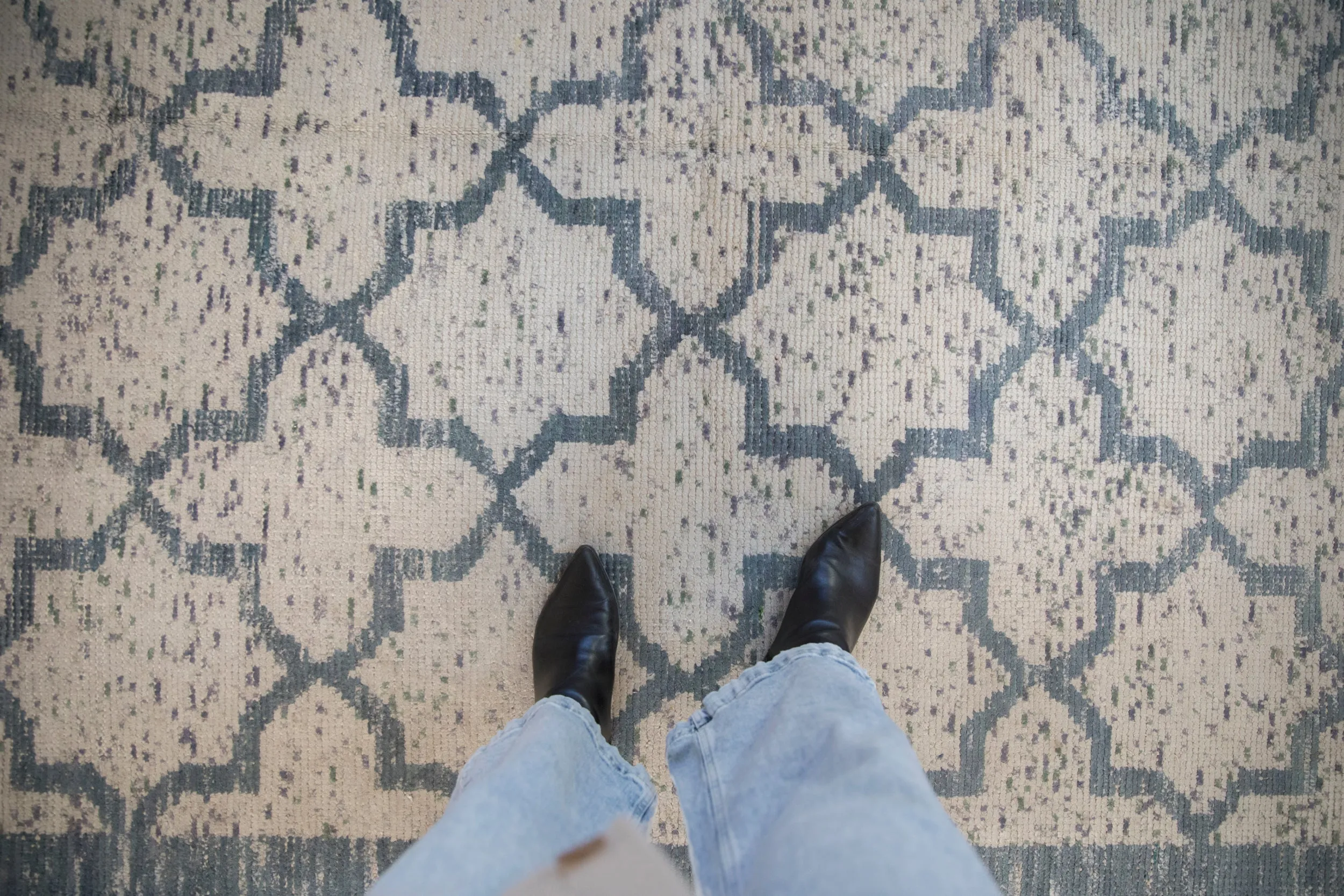 6x9 Distressed Indian Moroccan Design Carpet