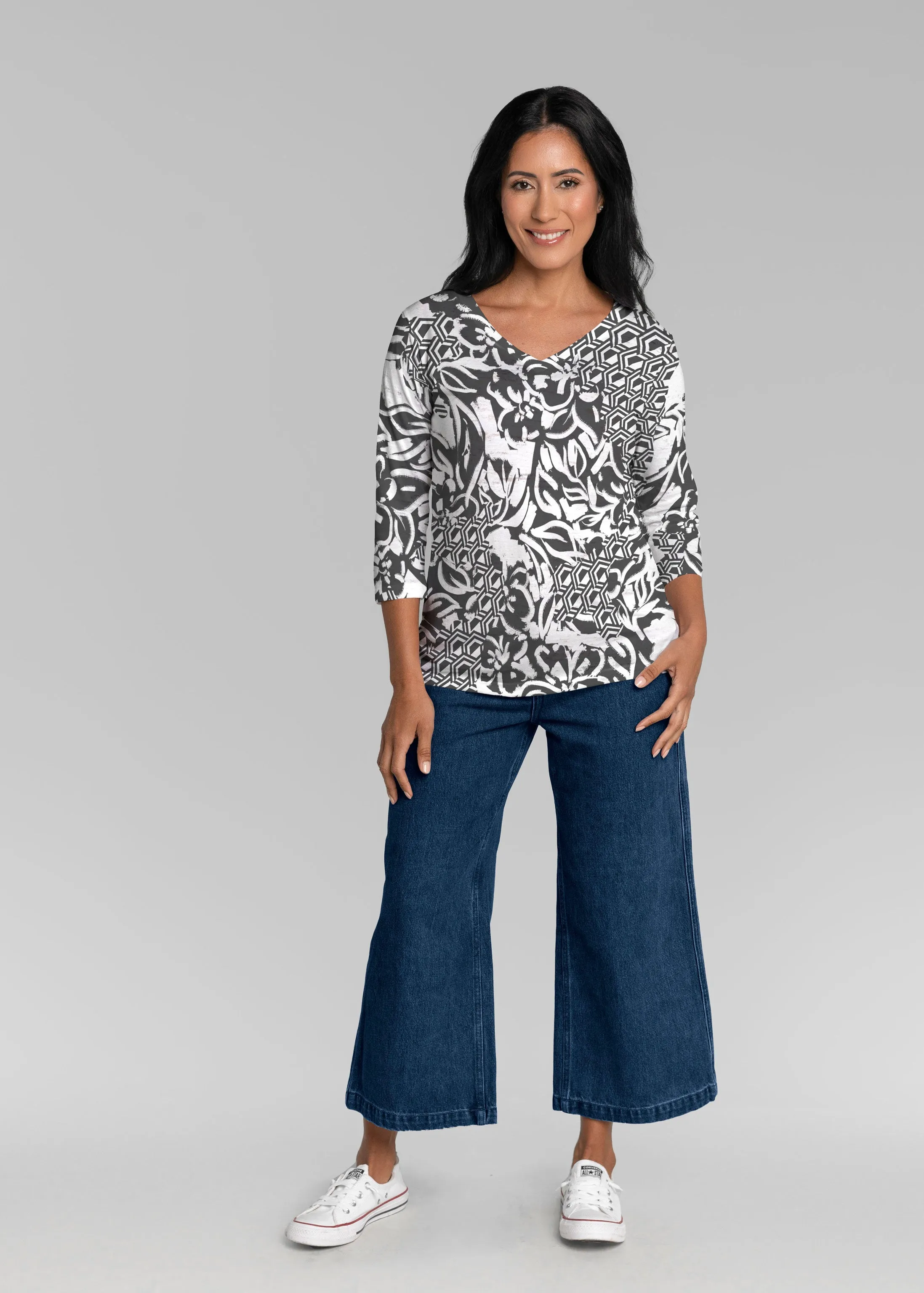 Brookie Black (8177) ~ Signature 3/4 Sleeve V-Neck Top