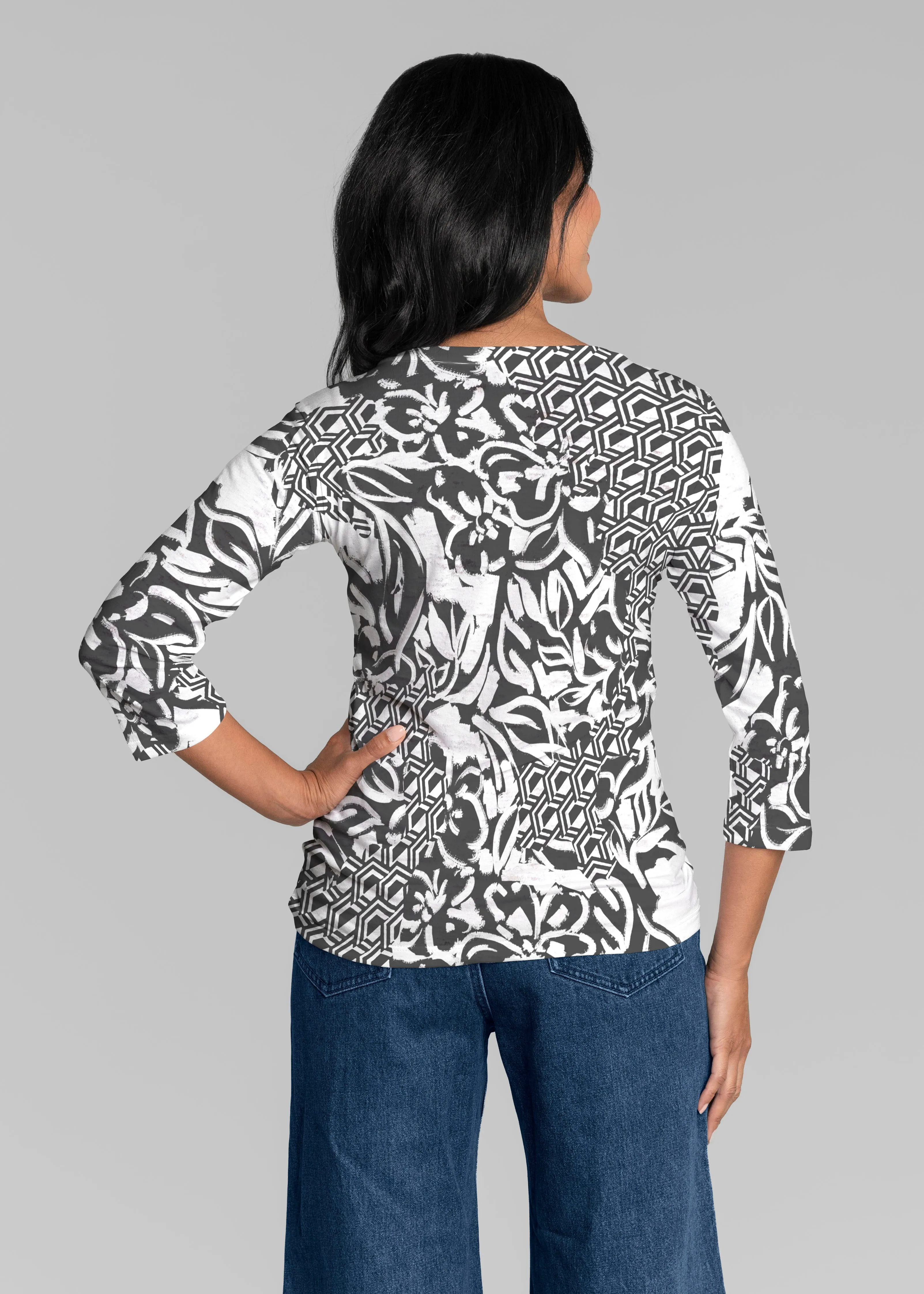 Brookie Black (8177) ~ Signature 3/4 Sleeve V-Neck Top