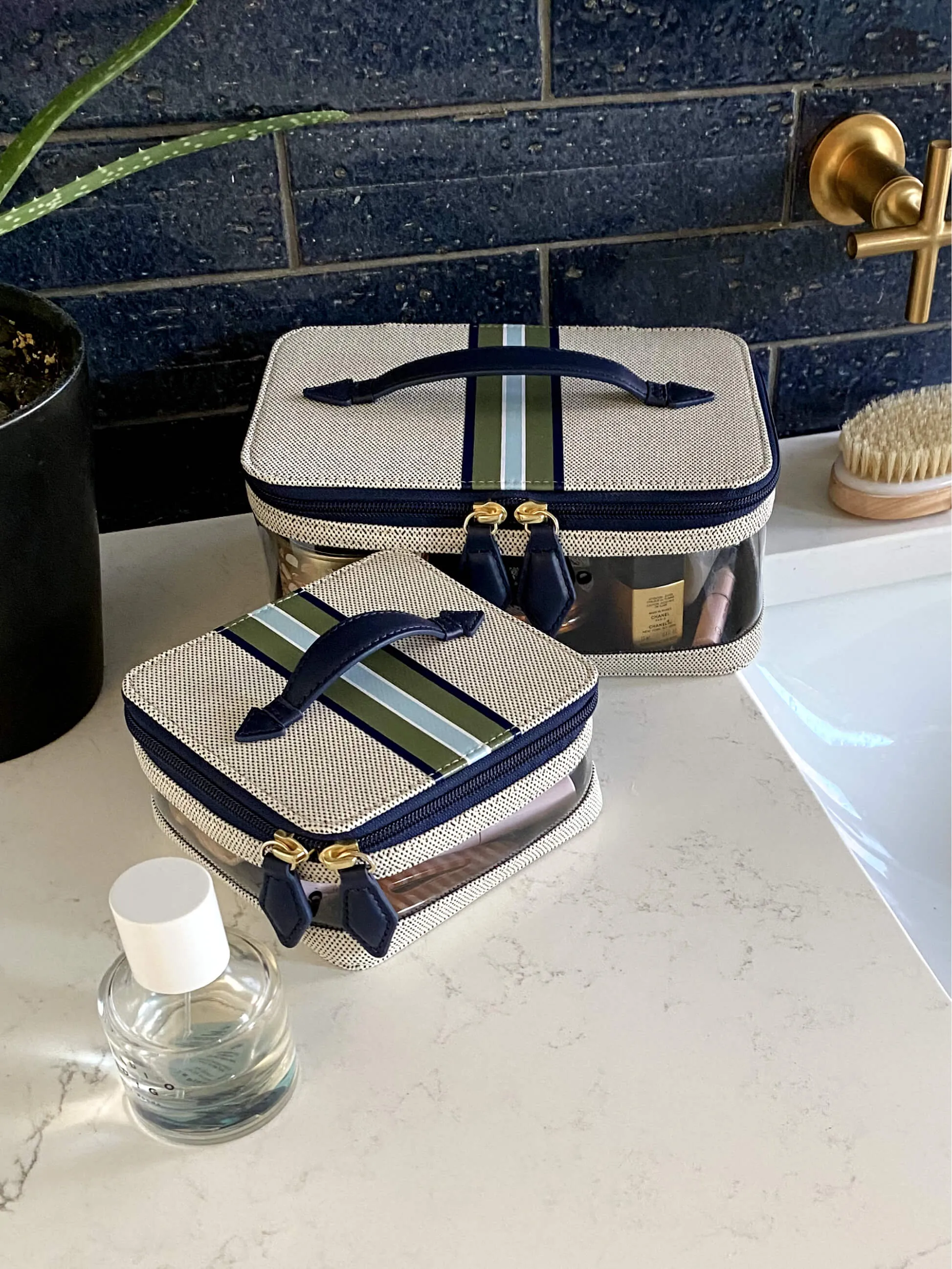 Cabana See-All Vanity Case