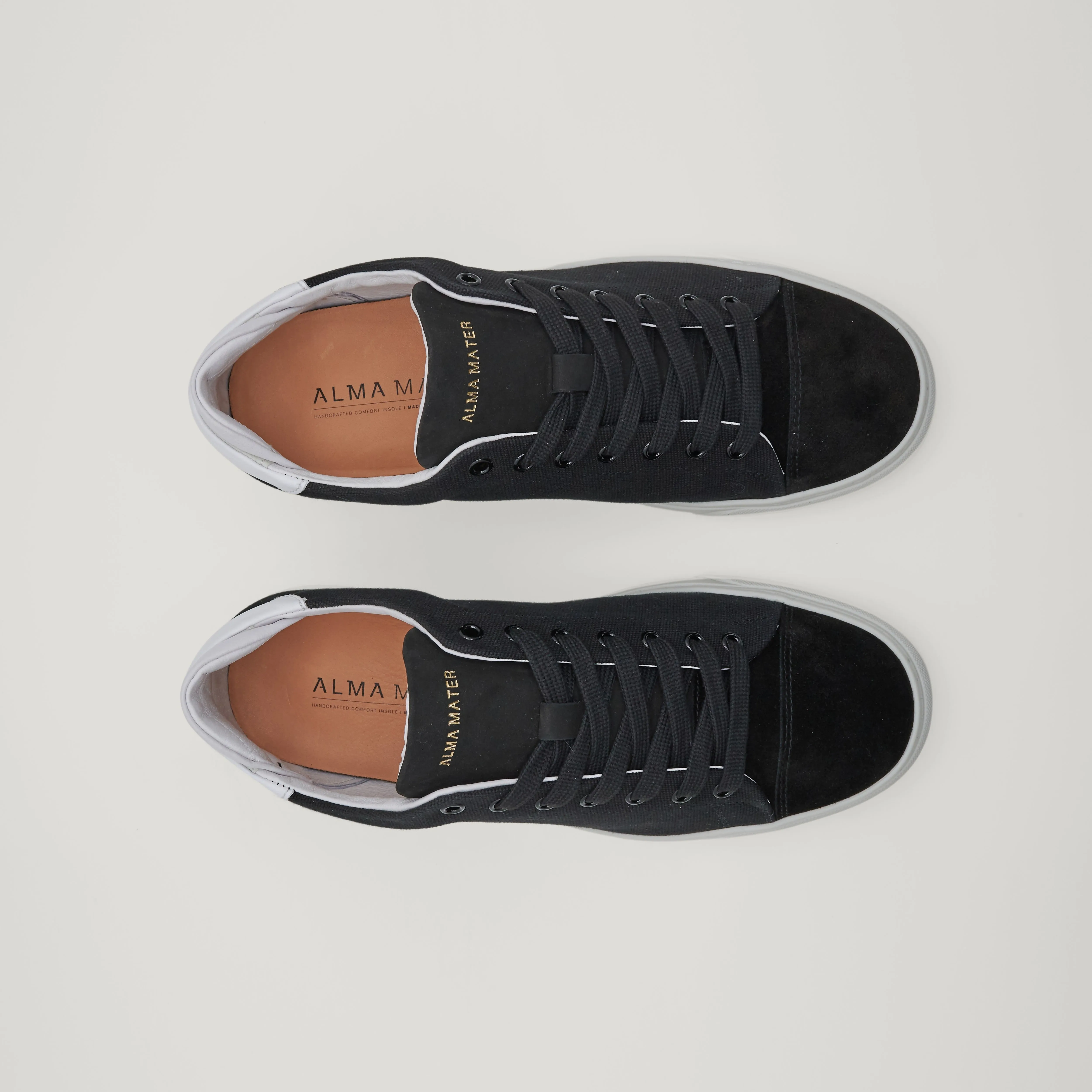 OMNI Canvas Black