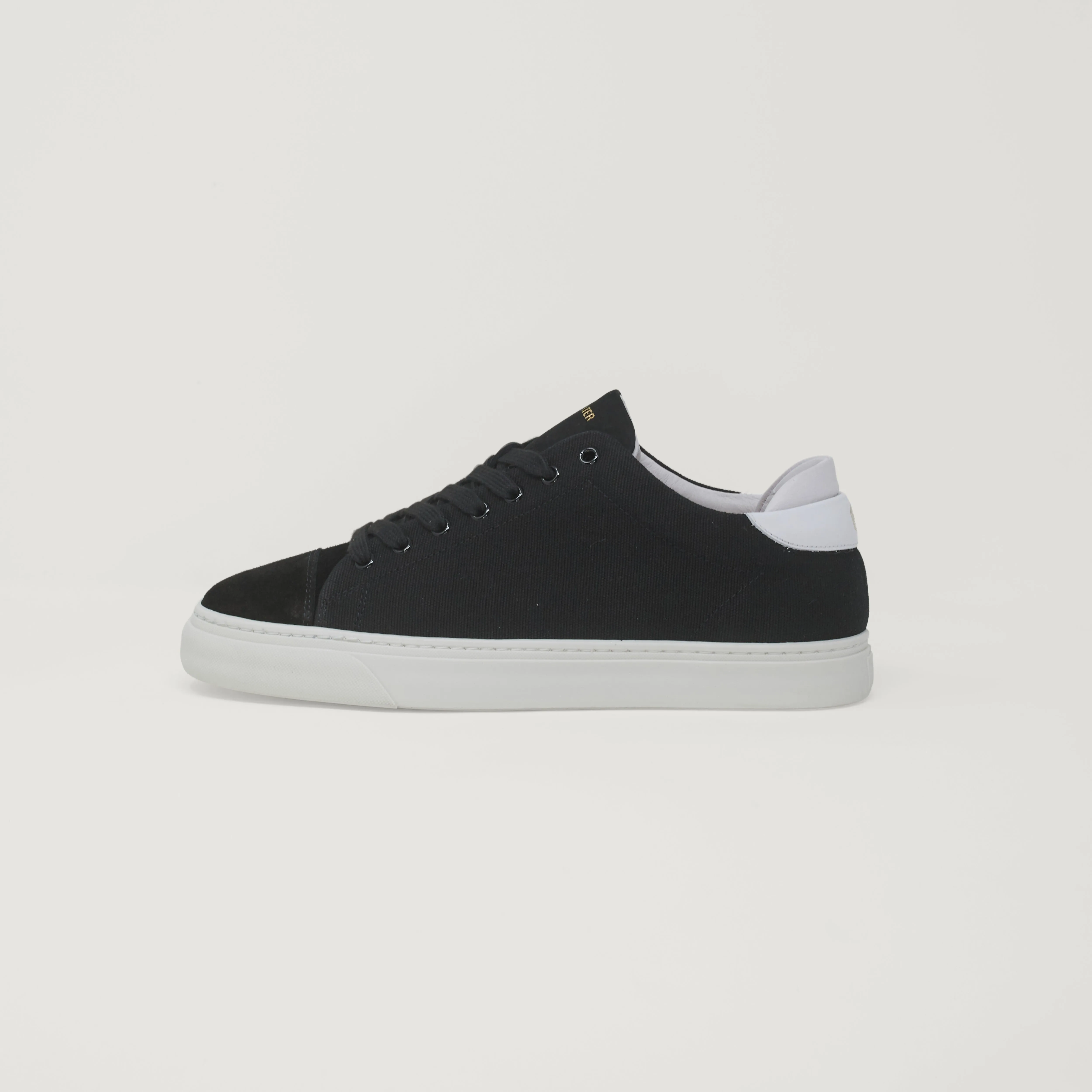 OMNI Canvas Black