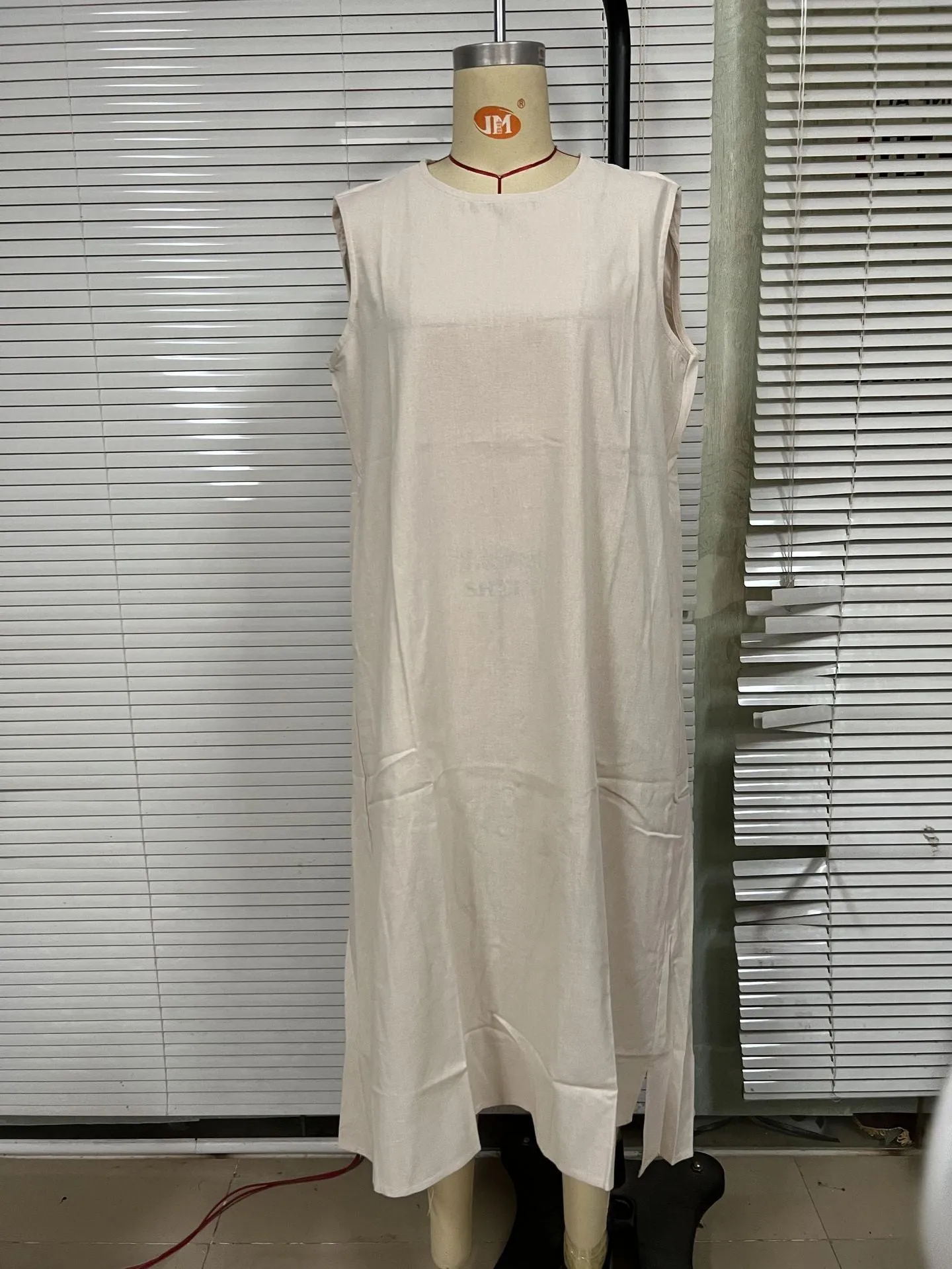 Simple Loose Sleeveless Long Dress