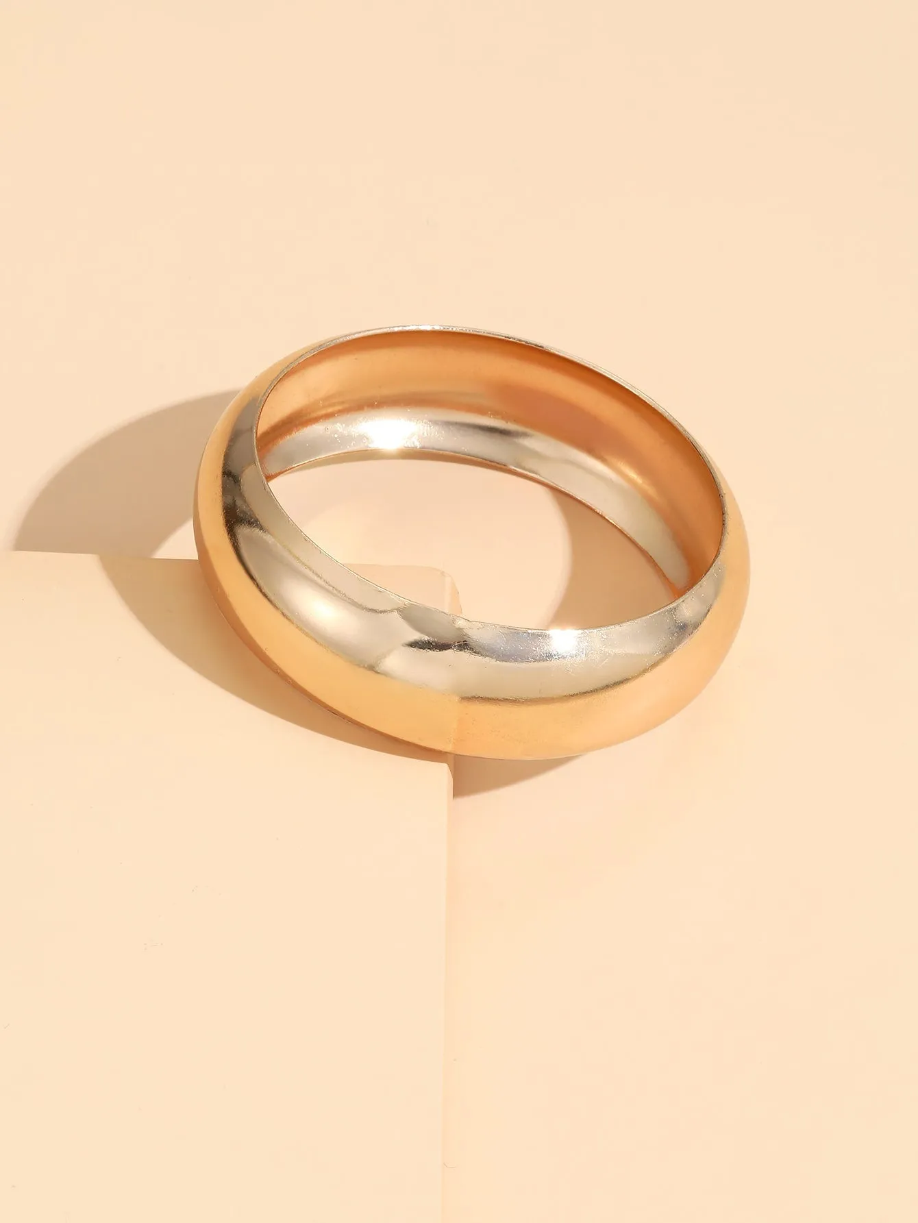 Simple Solid Bangle - Gold